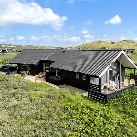 Cozy Home In Hvide Sande With Sauna Havrvig